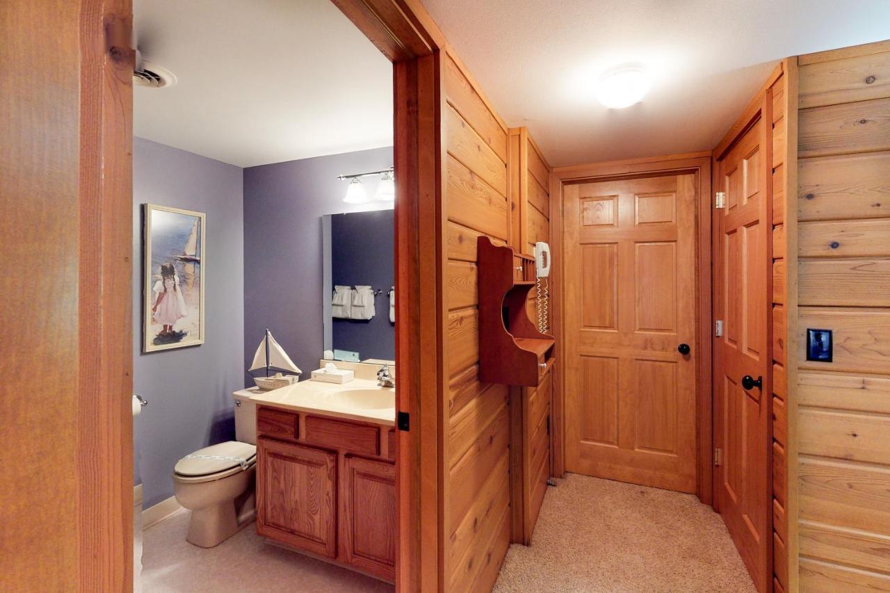 Chanticleer Inn: Hudson House Eagle River Bagian luar foto